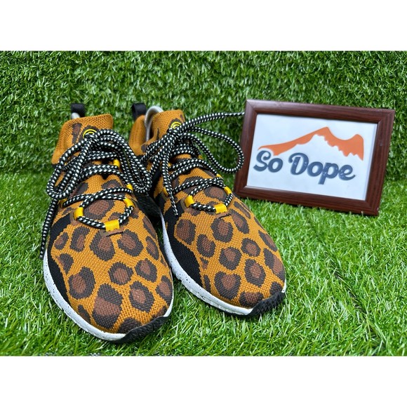 COLE HAAN ZEROGRAND - OVERTAKE LITE ANIMAL PRINT KNIT RUNNING SHOES - Women's 8 - Picture 5 of 6